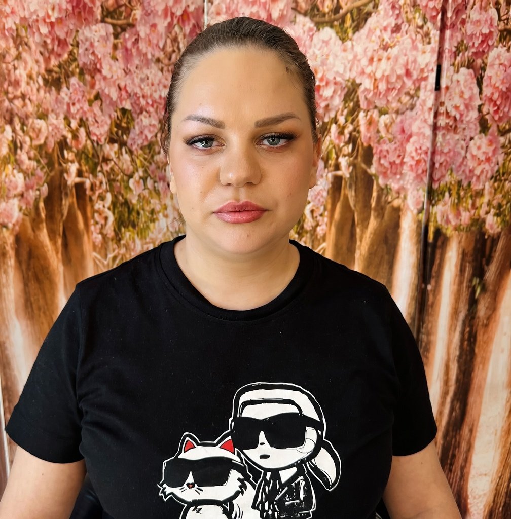 Profesionalno šminkanje na modelu Nika — natural makeup look, vizažistica Nikolina Zagreb